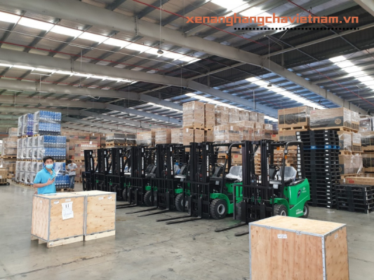 xe nâng điện 2.5 tấn