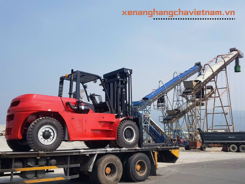 xe nâng trong xuất nhập khẩu