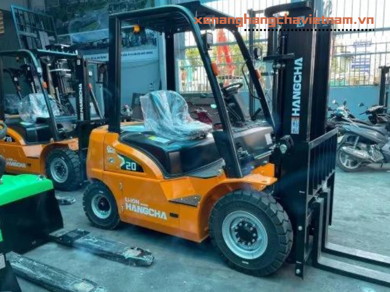 xe nâng điện lithium 2 tấn
